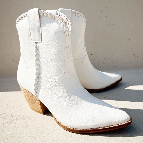 NEW Western Cowboy Whipstitched Ankle Boots
Pointy Toe Block Heel Distress White - Picture 2 of 16